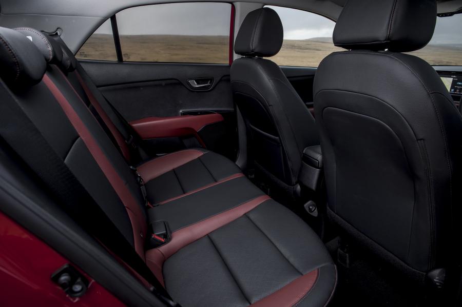 Интерьер Kia Rio First Edition 2017 года  (UK) (фото 50 из 70)